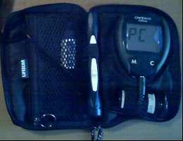 USA Gear Blood Sugar Monitor Case - Glucose Monitor Kit Travel Pouch with  Belt Loop and Carabiner - Fits Lancets - Compatible with Metene TD-4116  CareSens N OneTouch Ultra Accu-Chek and More